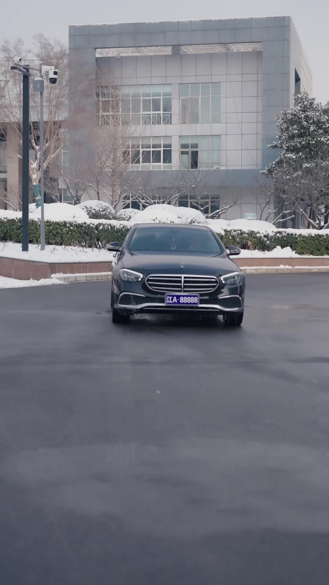 Episode 7 - The Paranoid Real Heiress